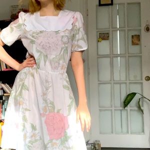 Floral vintage dress w/ square neck